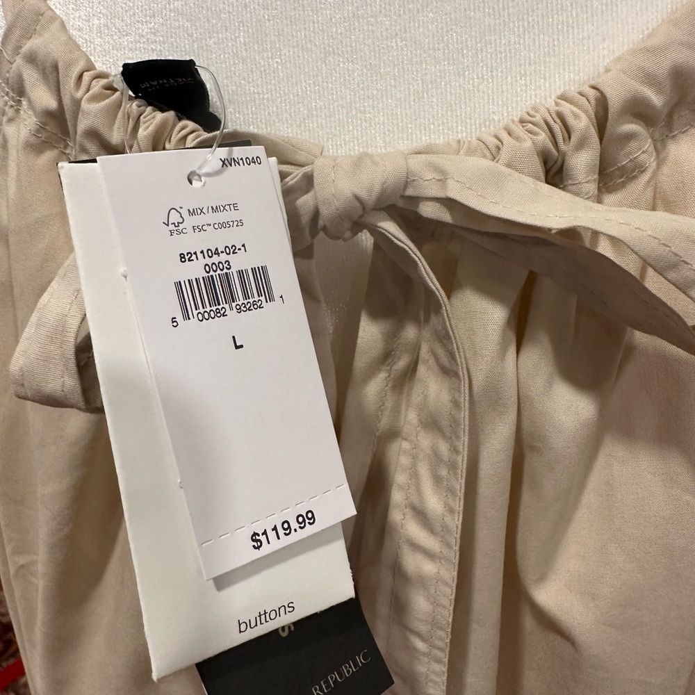 Banana Republic - Picture 3 of 3